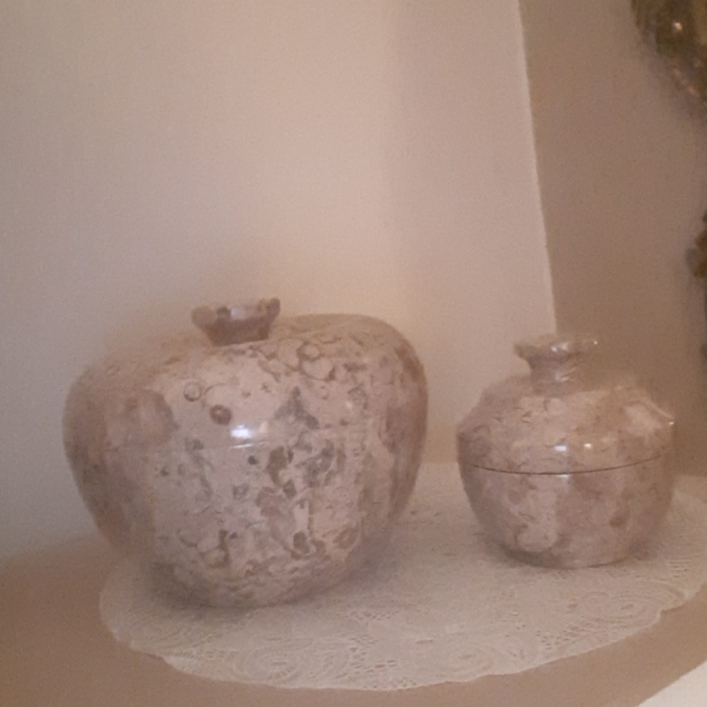 Handcrafted authentic Pakistan pottery